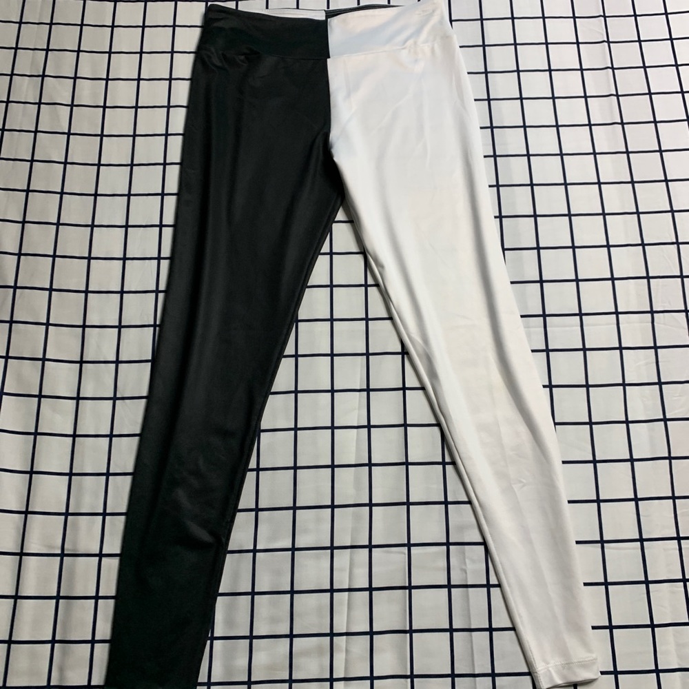 Black and White Legging